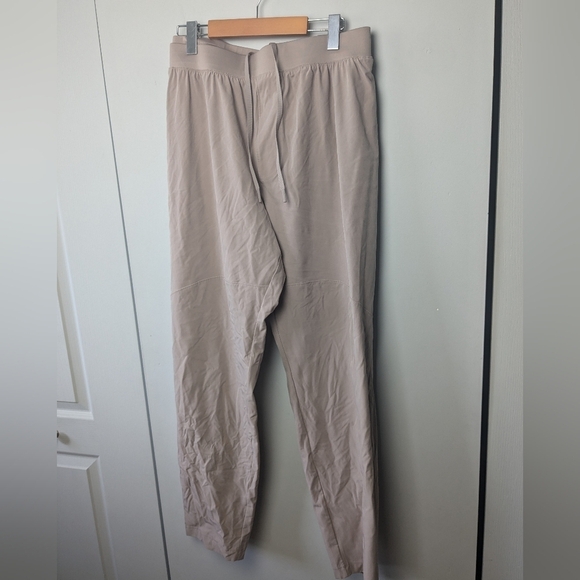 UNDER ARMOUR Fitted Active Pants Size 4XL Beige Color With Pockets - Picture 4 of 11